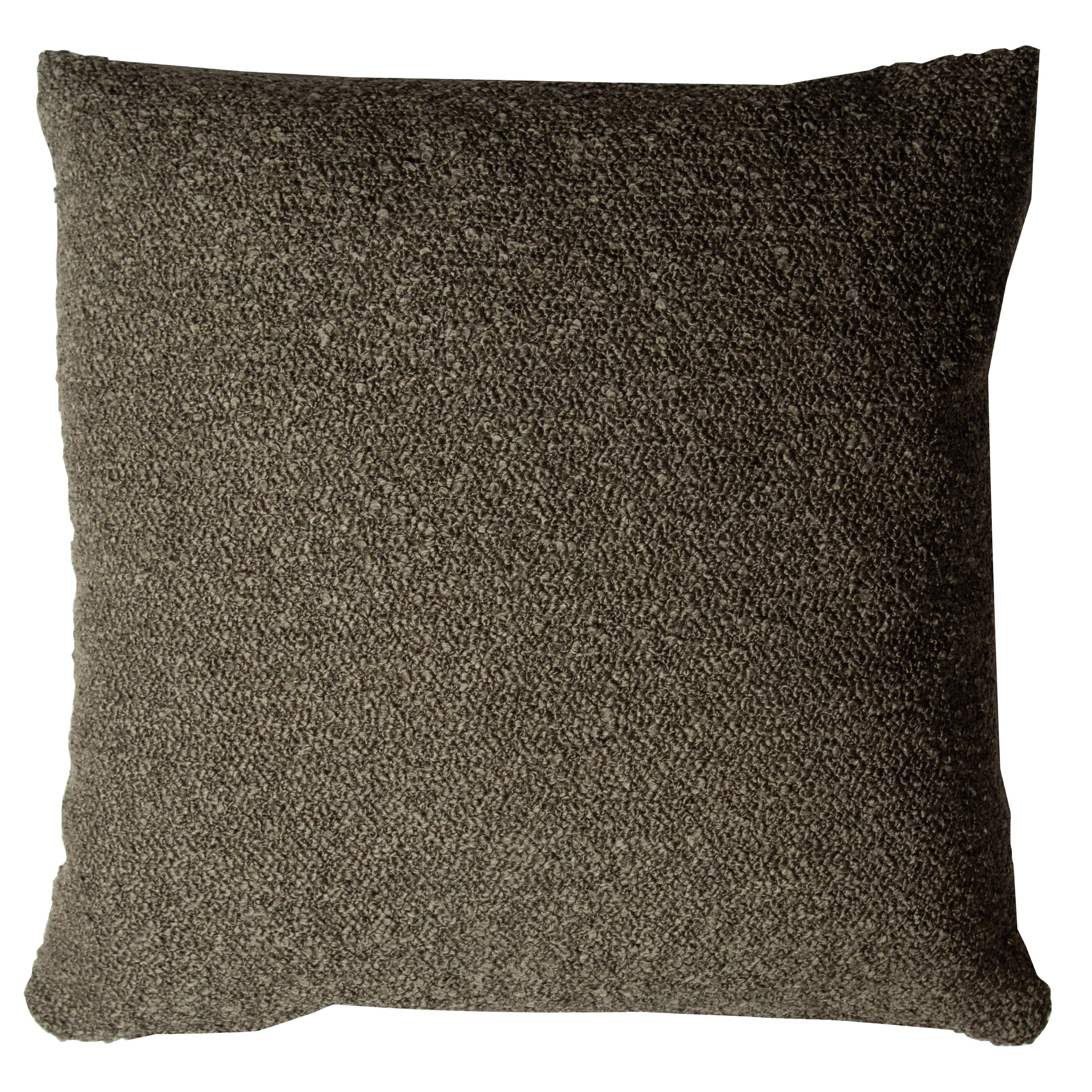 Bouclé single cushion