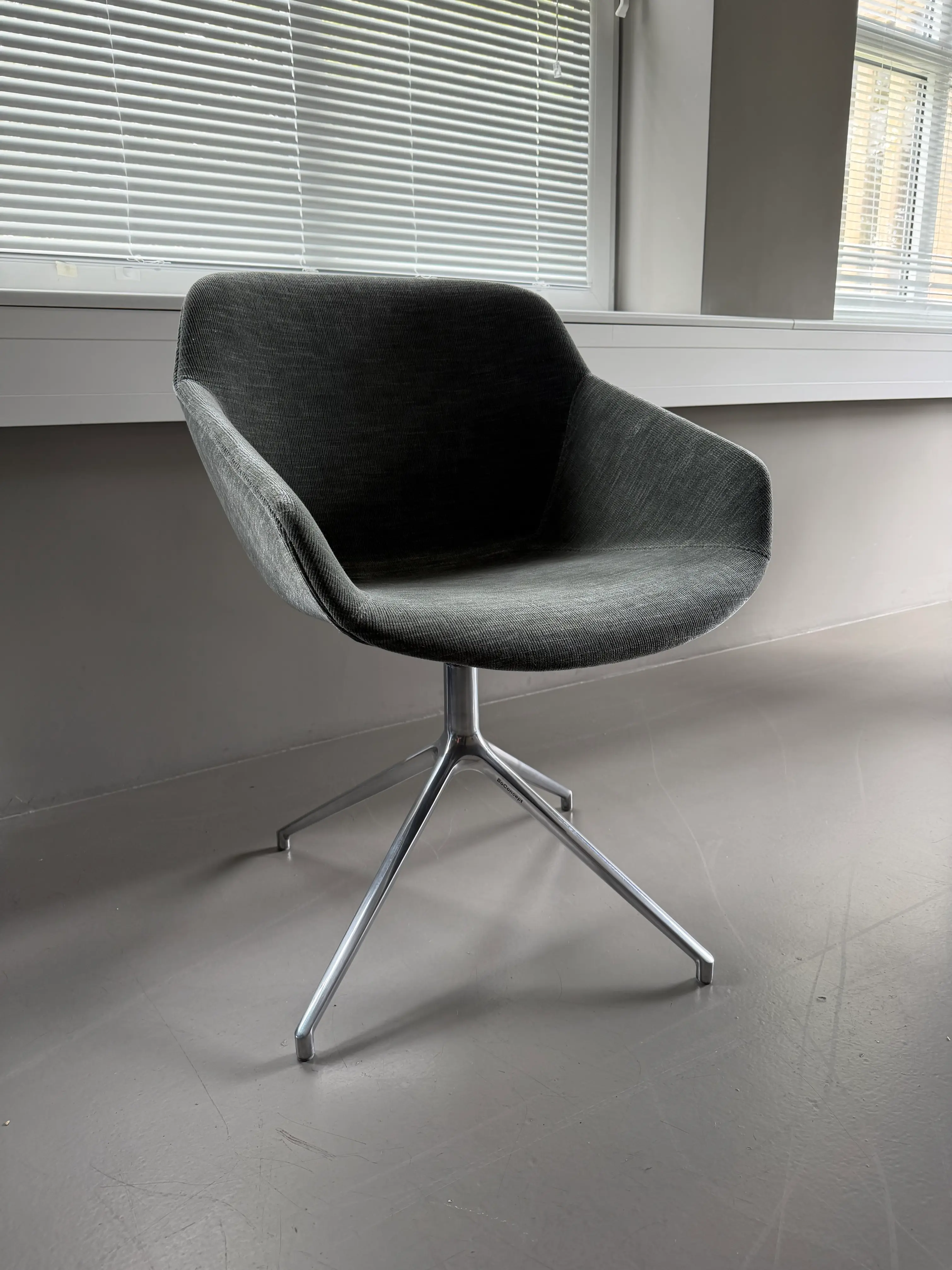 Dining chairs Vienna Esszimmerstuhl mit Drehfunktion ( 363€ Ersparnis)