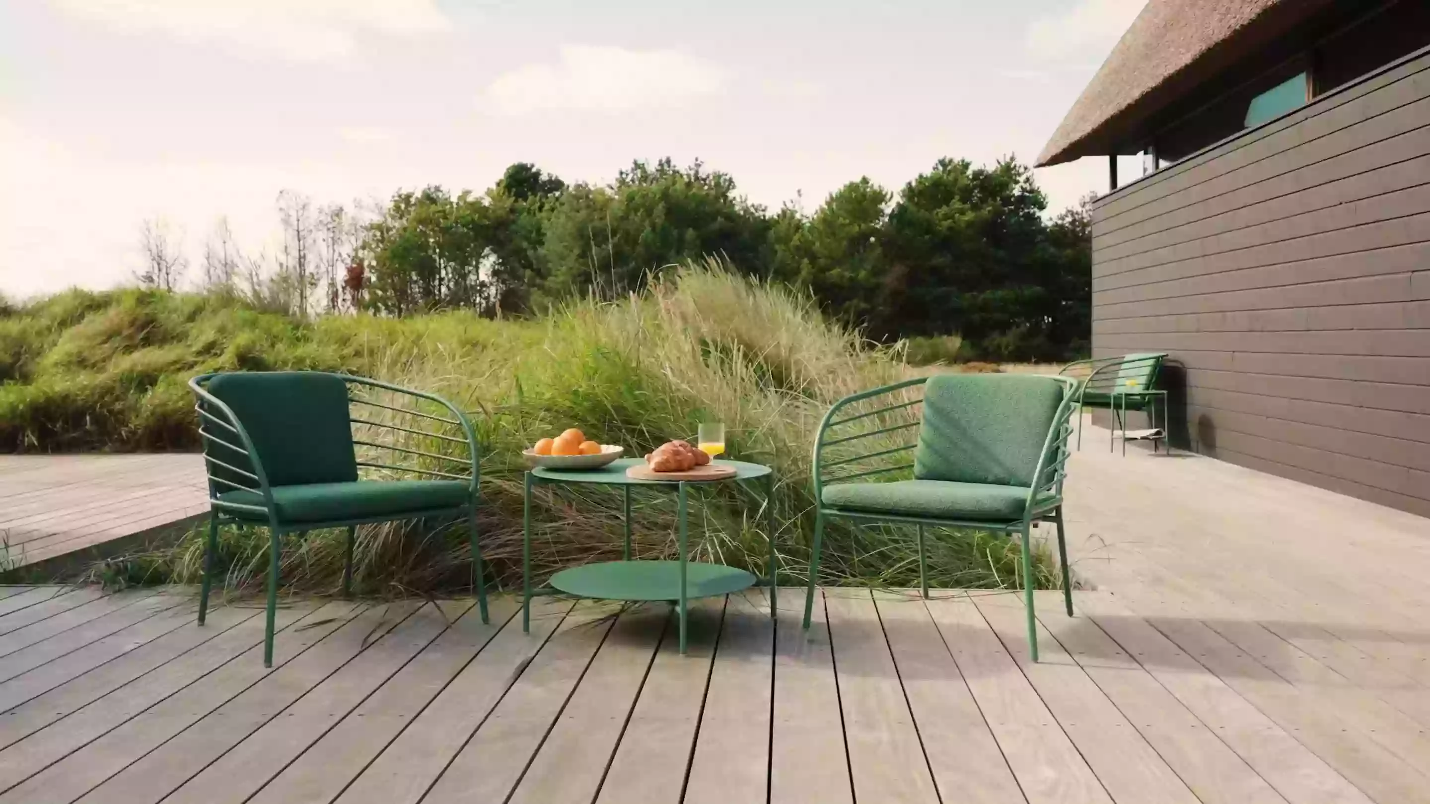 Outdoor Cancun coffee table + x2 loung chairs, excluding seat cushions - GREEN