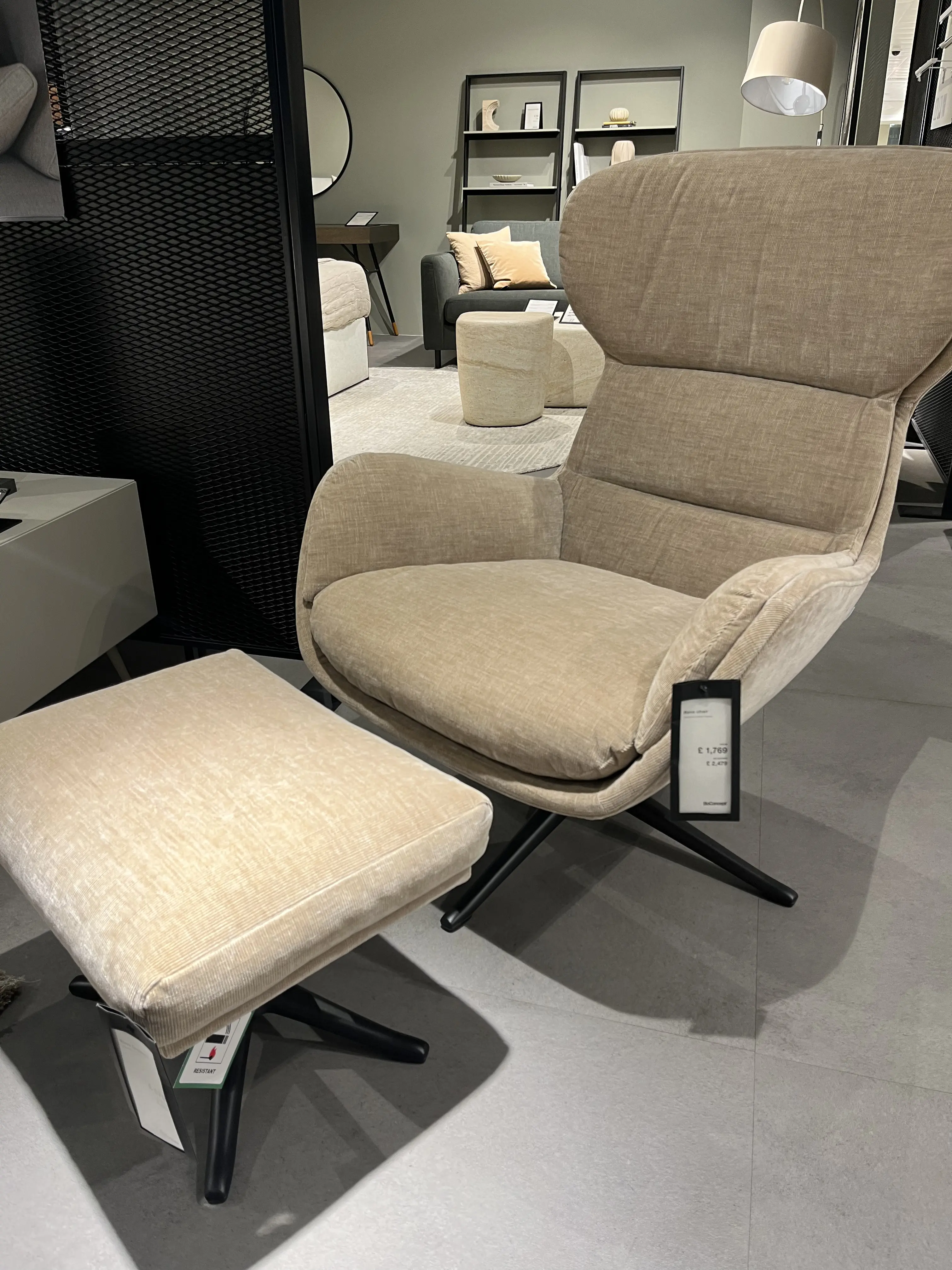 Armchairs Reno chair with swivel function and footstool - 35% OFF - OSBX09