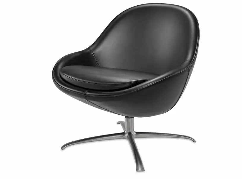 Armchairs Veneto - 790012] Veneto chair with swivel function, black Salto leather 0960 .                      C427900120960                                      H74 x W76 x D76 cm