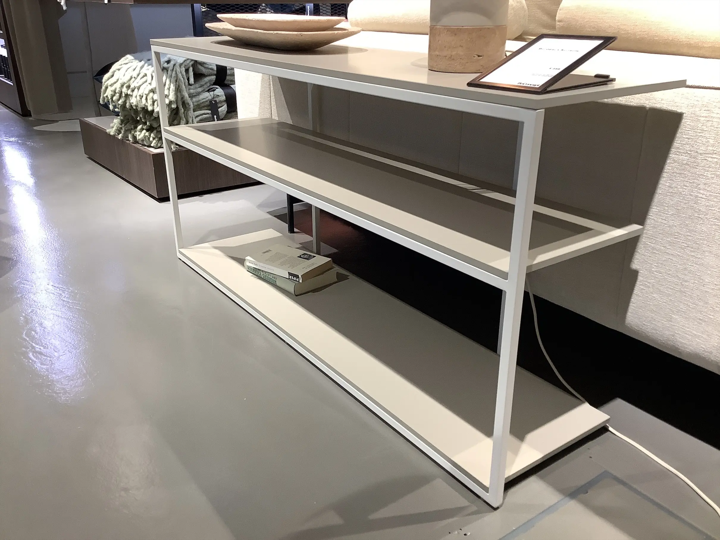 Storage Bordeaux Konsole