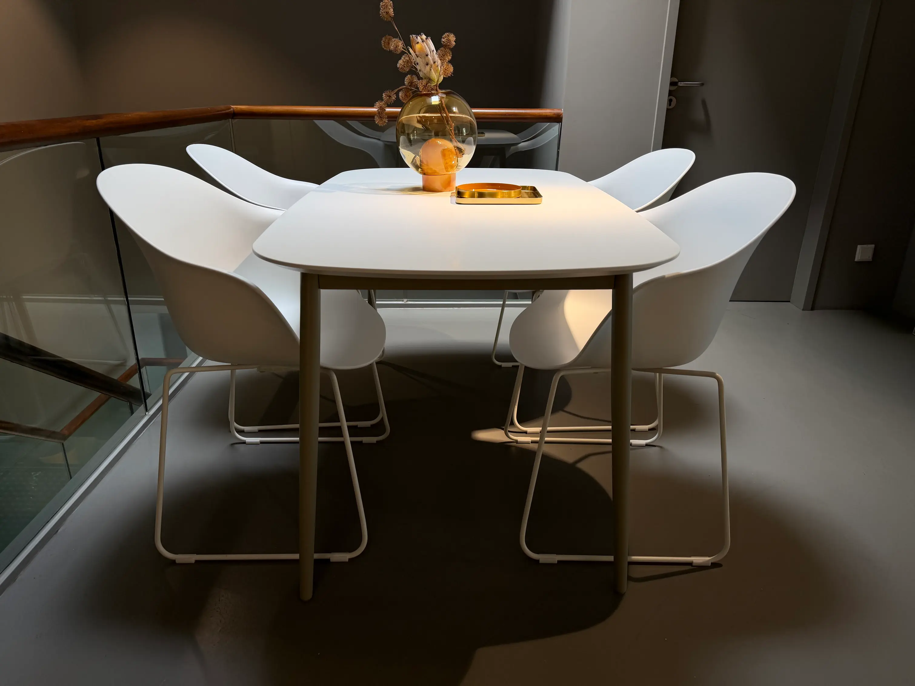 Dining tables Kingston Esstisch mit 4x Adelaide Stühlen, Setpreis ( 448€ Ersparnis )