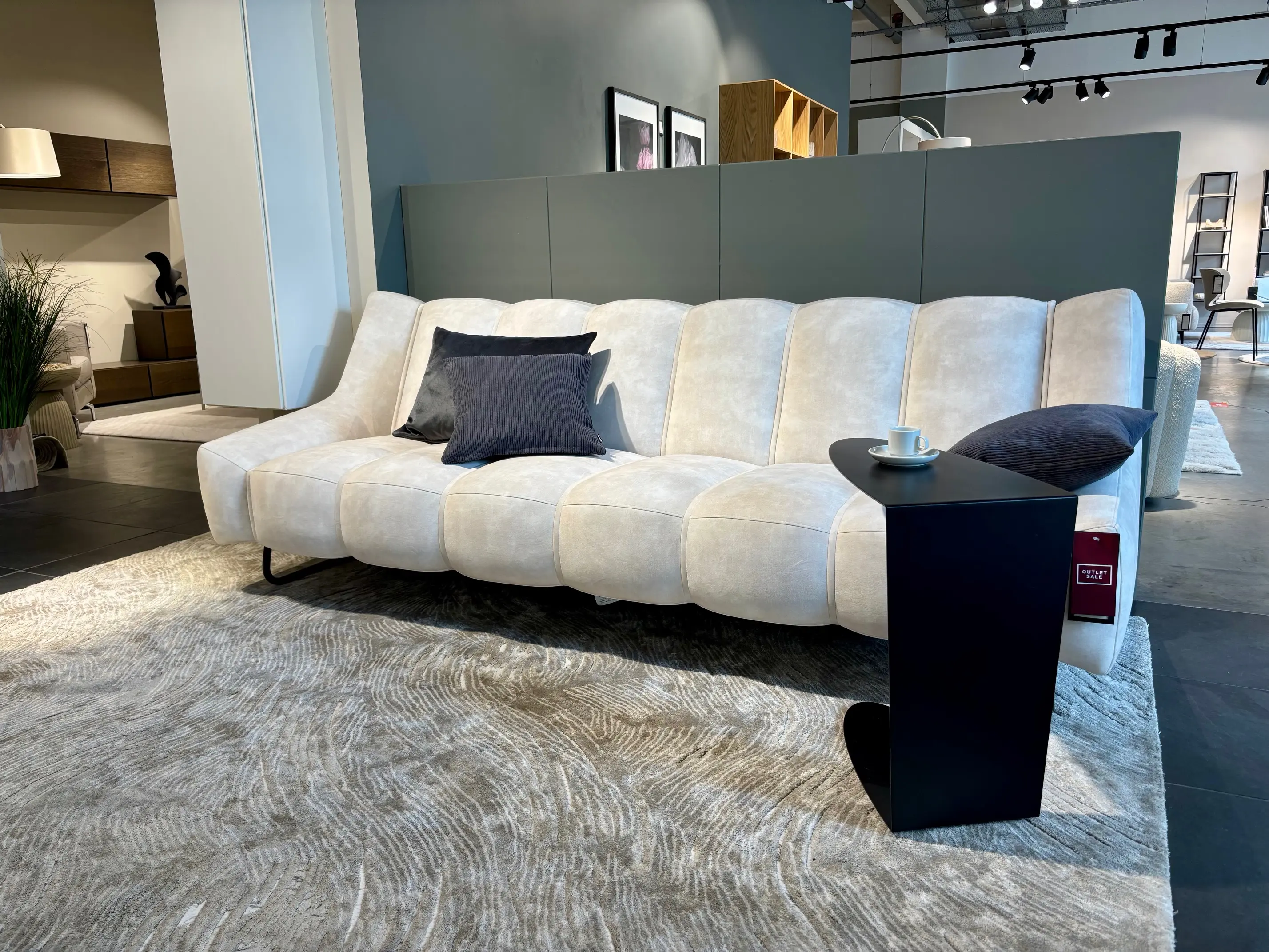 Nawabari sofa - Beige Ravello fabric / matt black