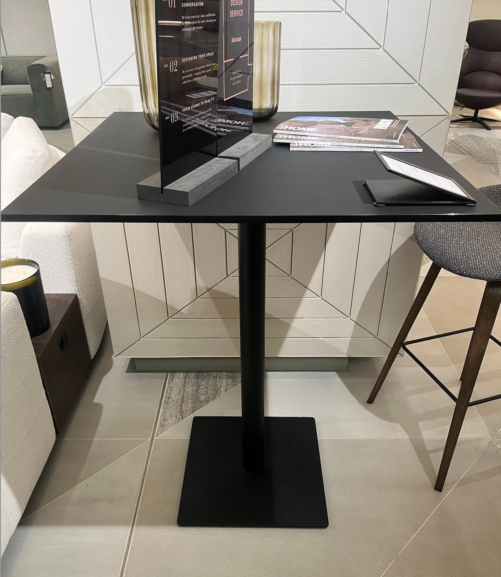 Bar tables