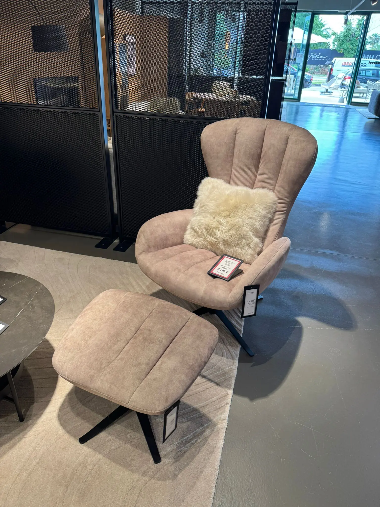 Armchairs Tillburg set of armchair and foot stool