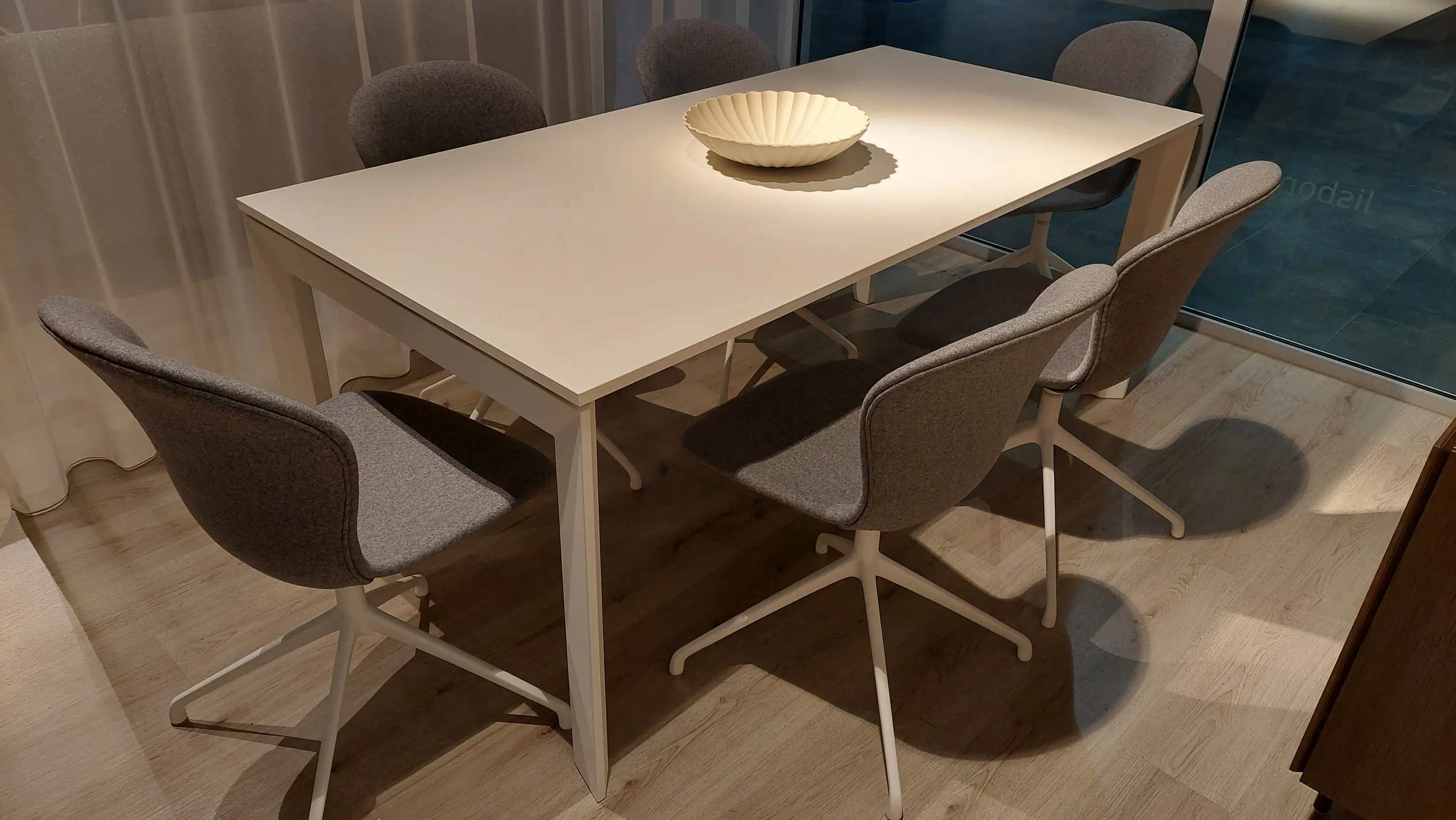 Dining tables Set rozkladací stôl Lyon + 6x stolička Adelaide -40%