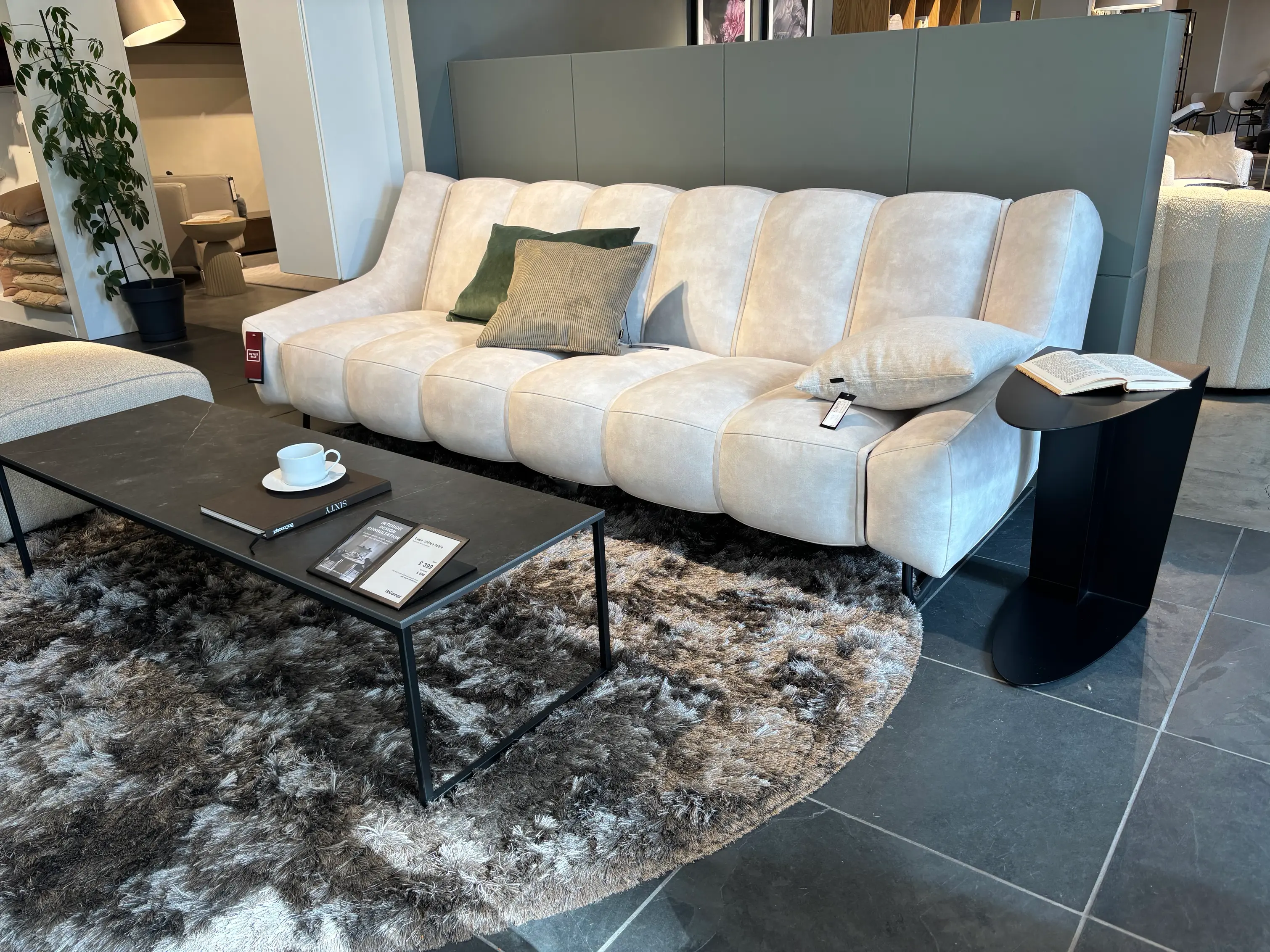 Nawabari sofa - Beige Ravello fabric / matt black
