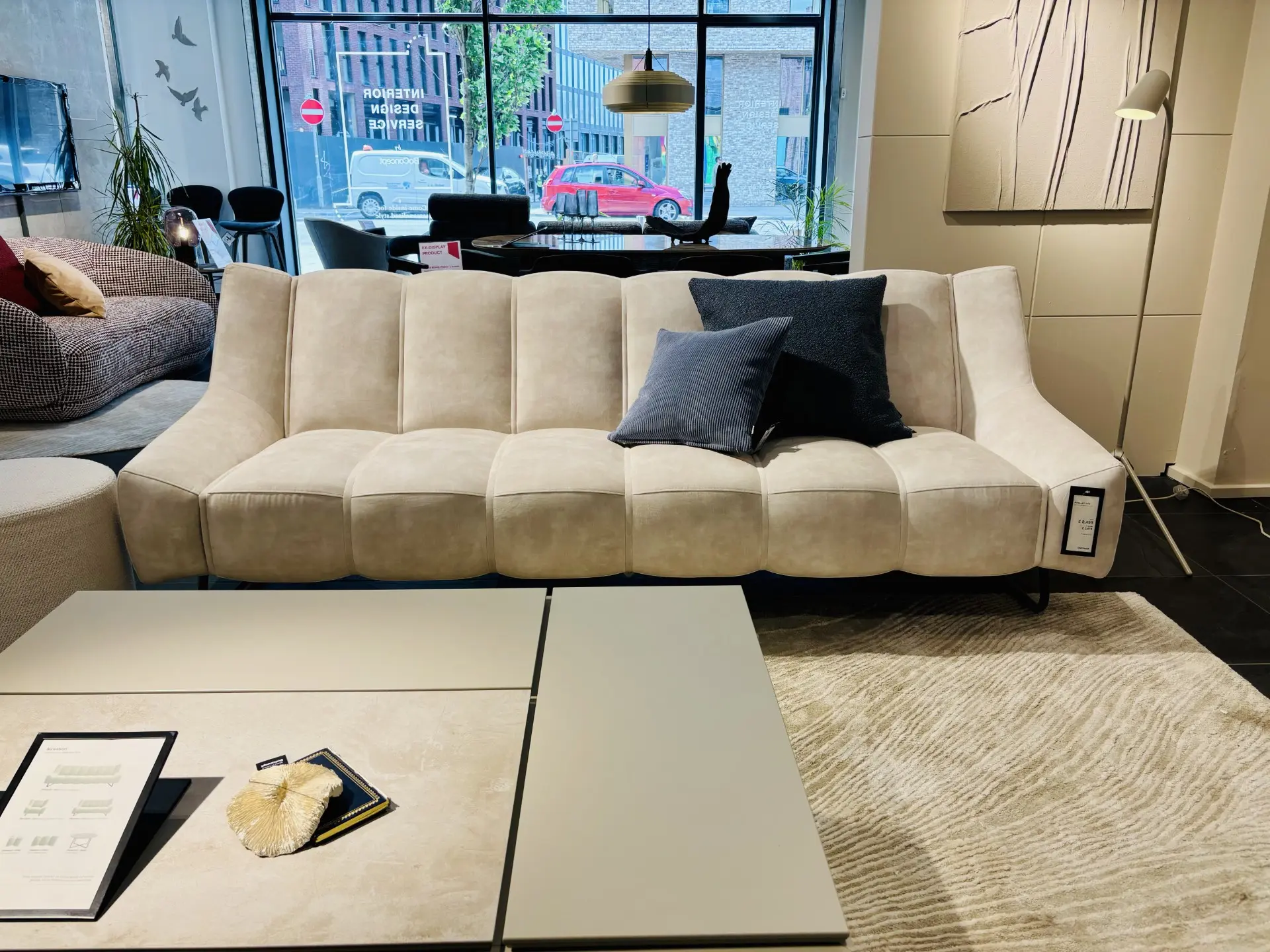 Nawabari sofa - Beige Ravello fabric