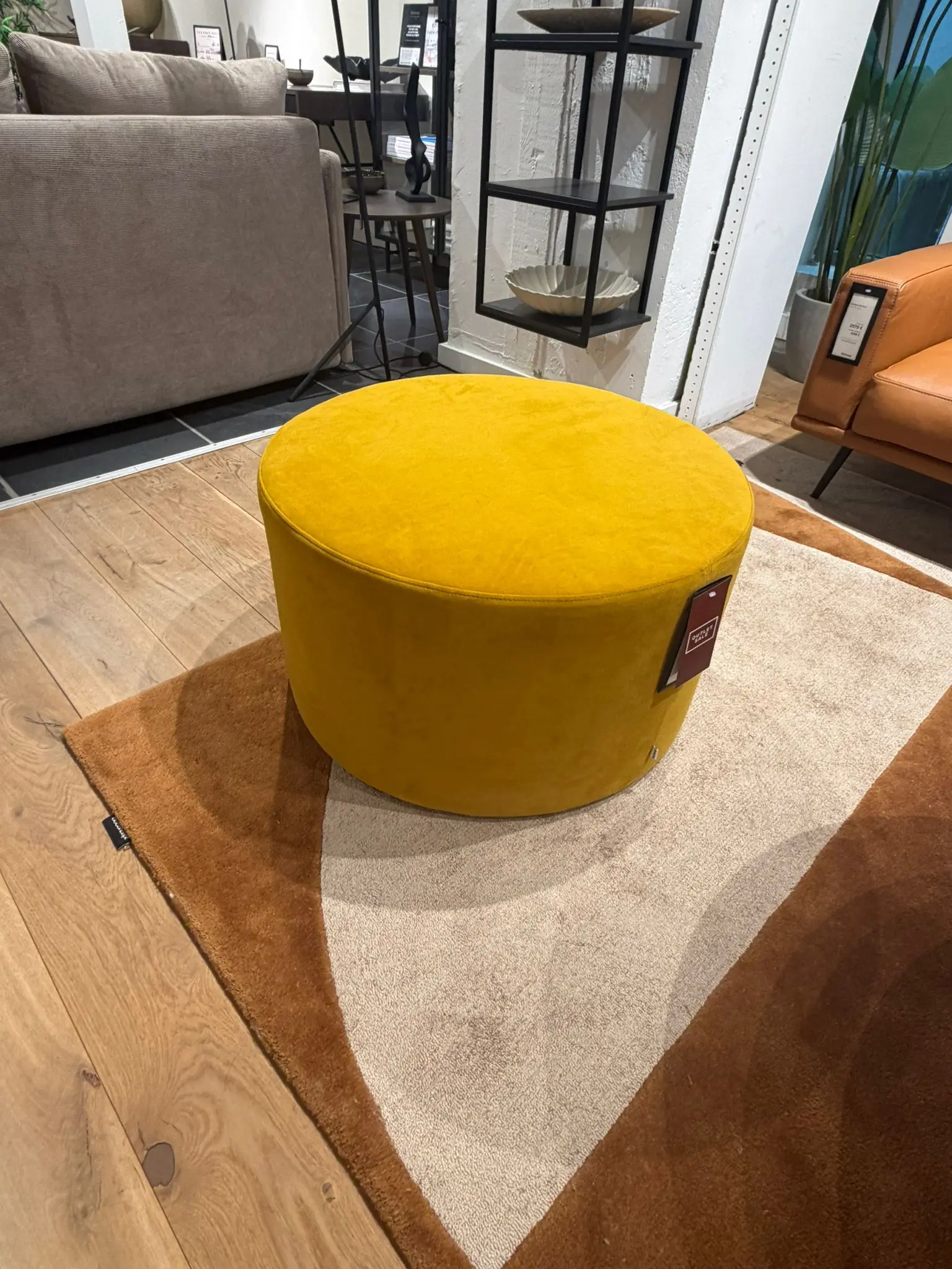 Footstool Eden Bologna poef, geel, diameter 70 cm, hoogte 40 cm