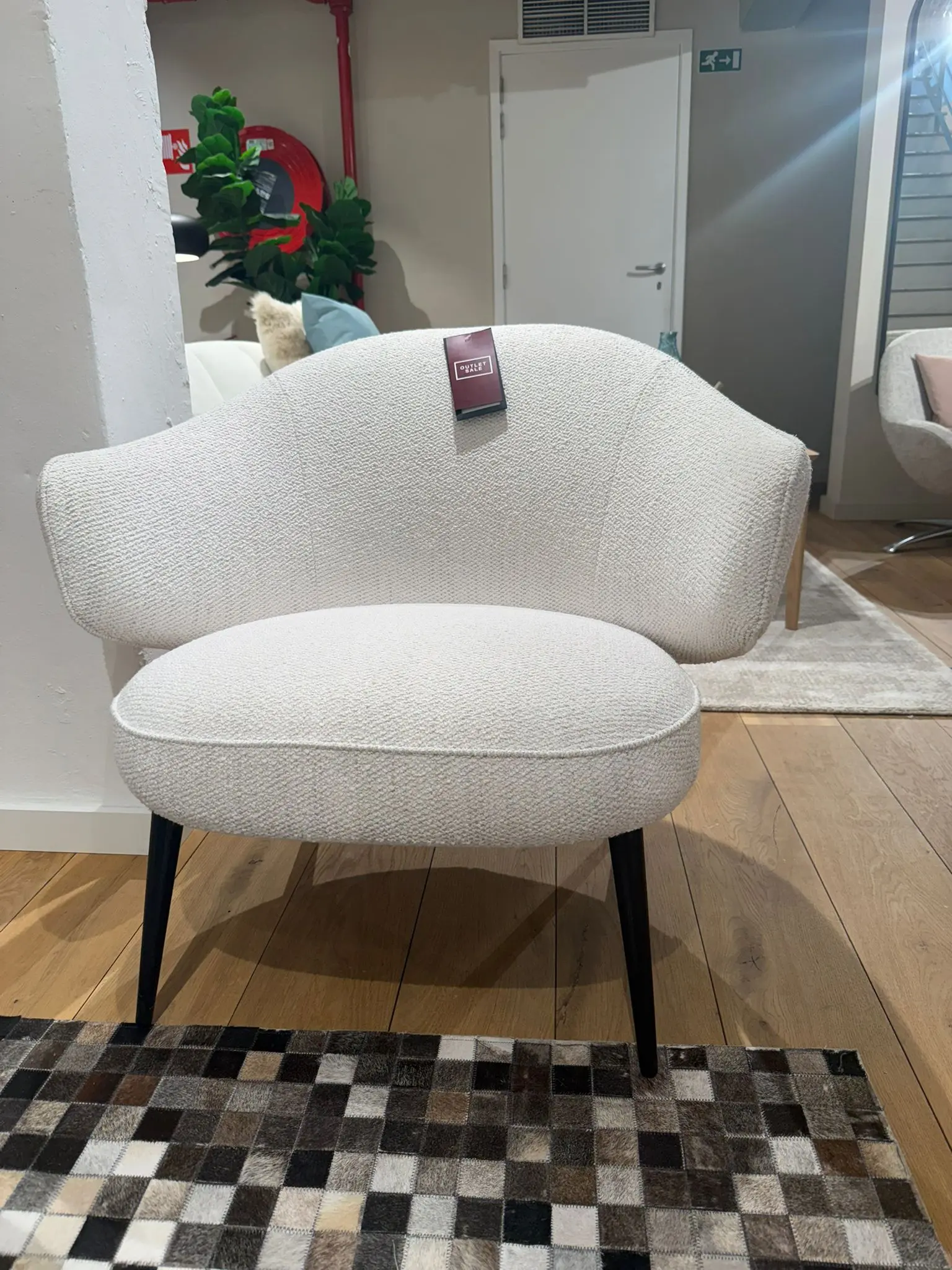 Armchairs Charlotte-fauteuil in Lazio Wit, direct leverbaar