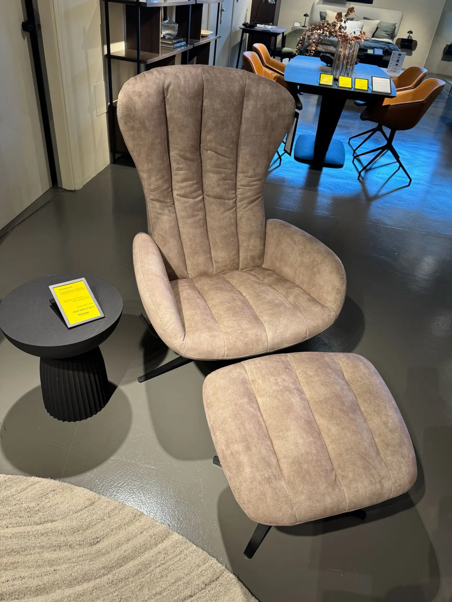 Armchairs Tillburg set armchair and footstool