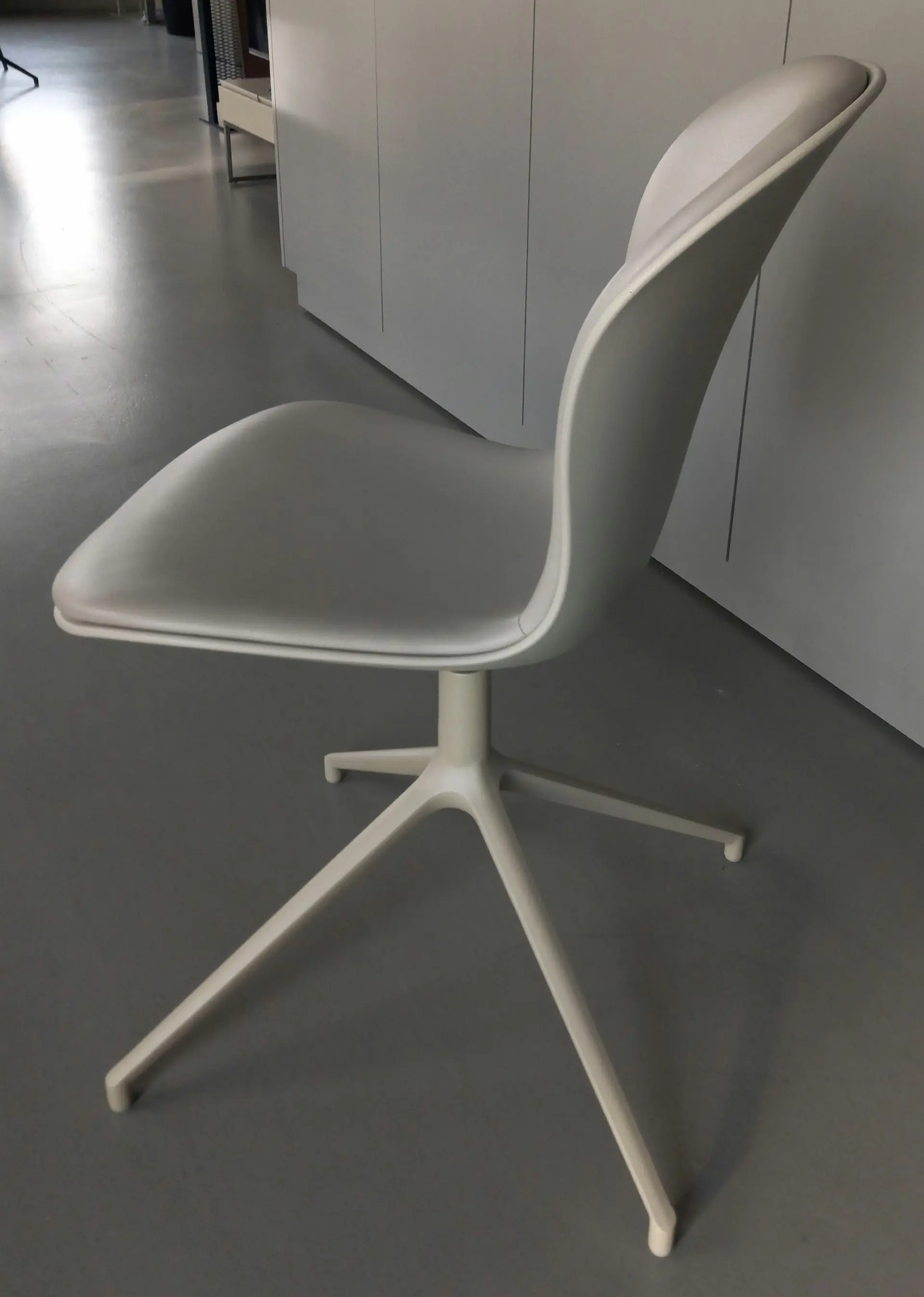 Dining chairs Adelaide Halbschale mit Drehfunktion (450€ Ersparnis)