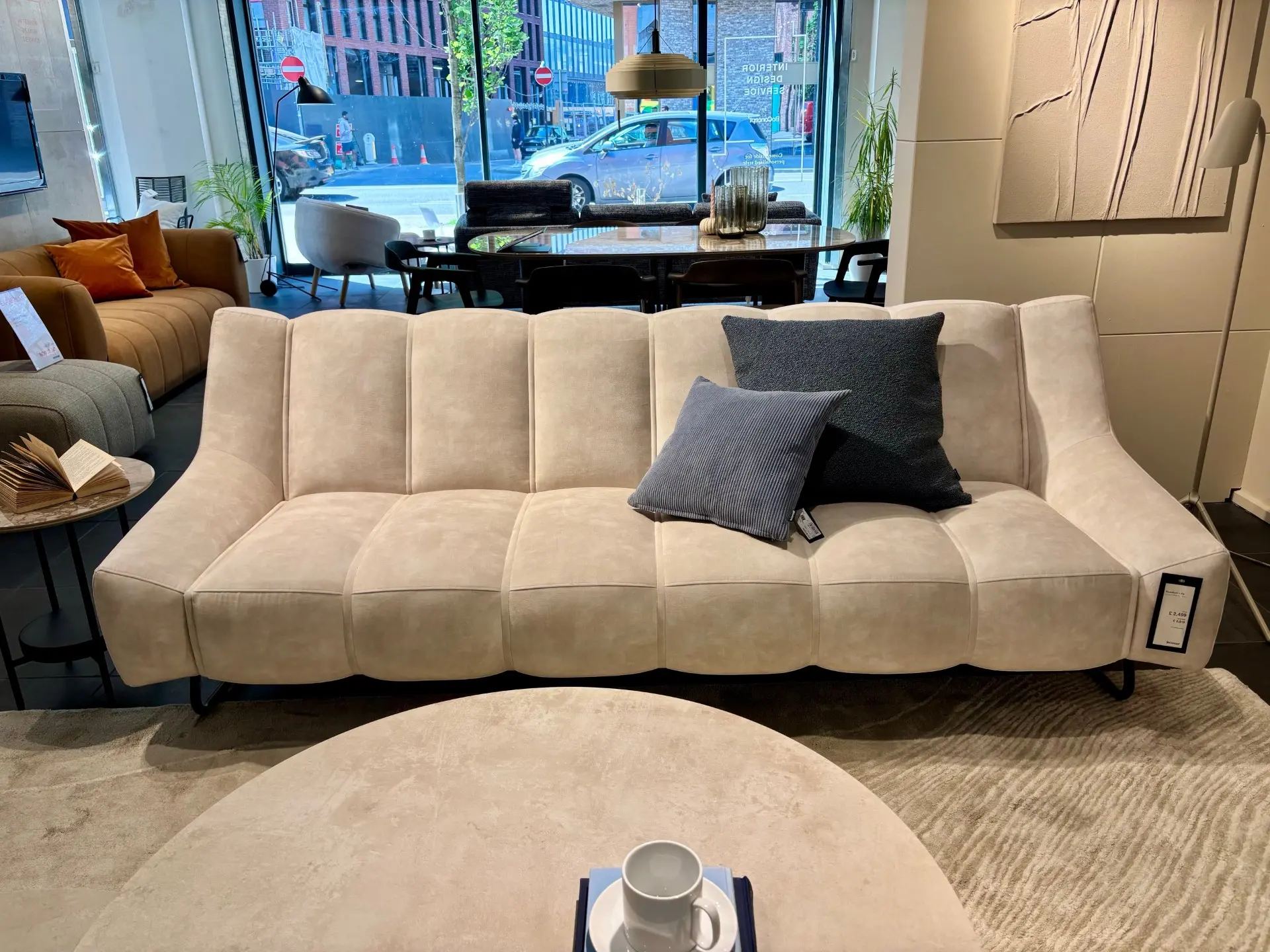 Nawabari sofa - Beige Ravello fabric