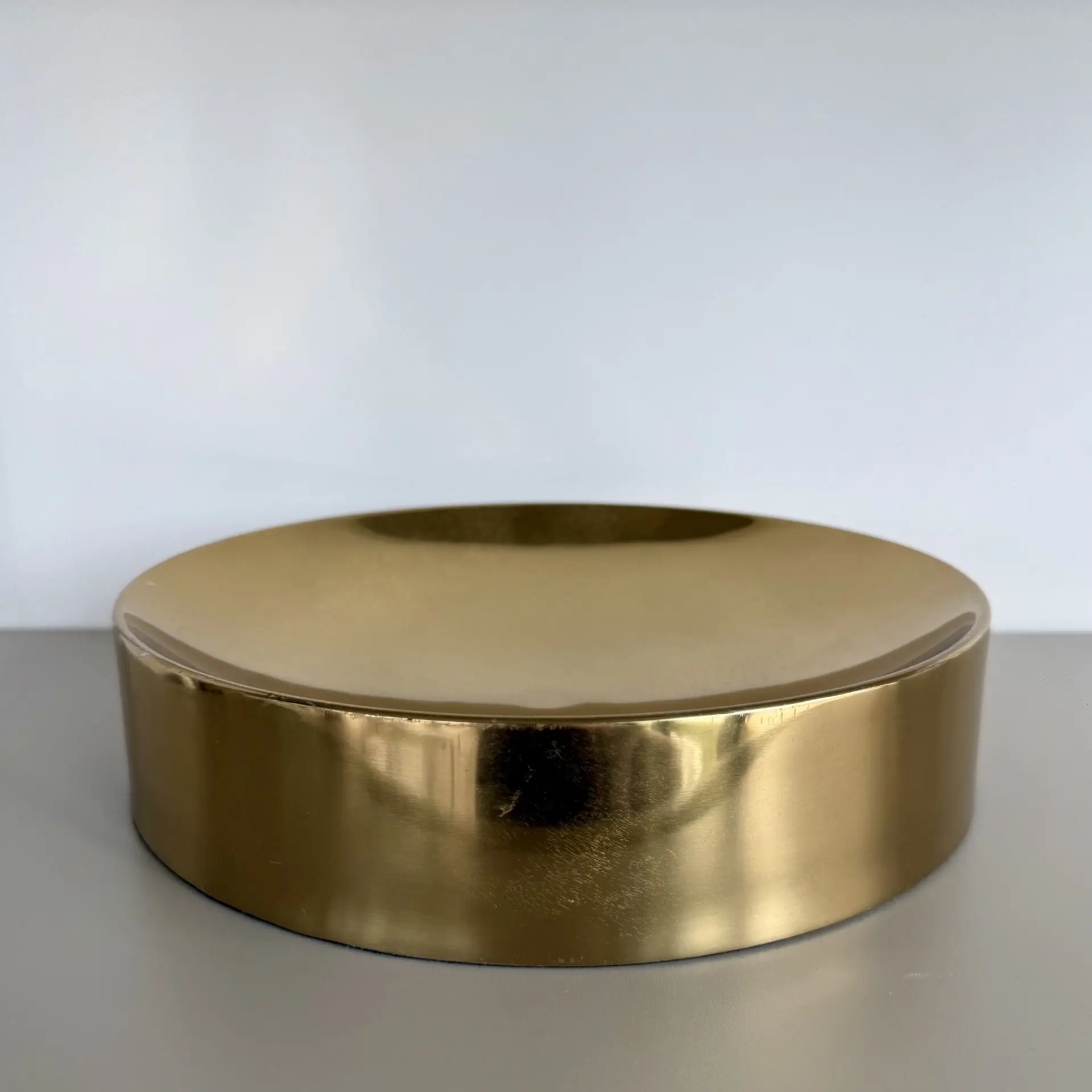 Accessories Living dish, brass.