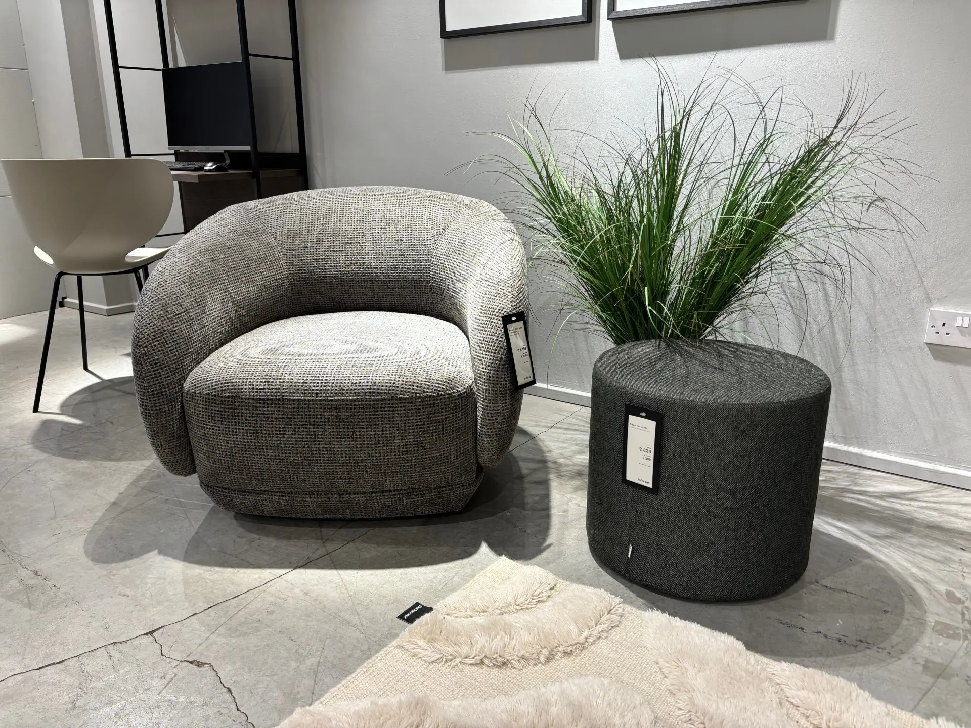 Bolzano swivel armchair - green Tuscany fabric