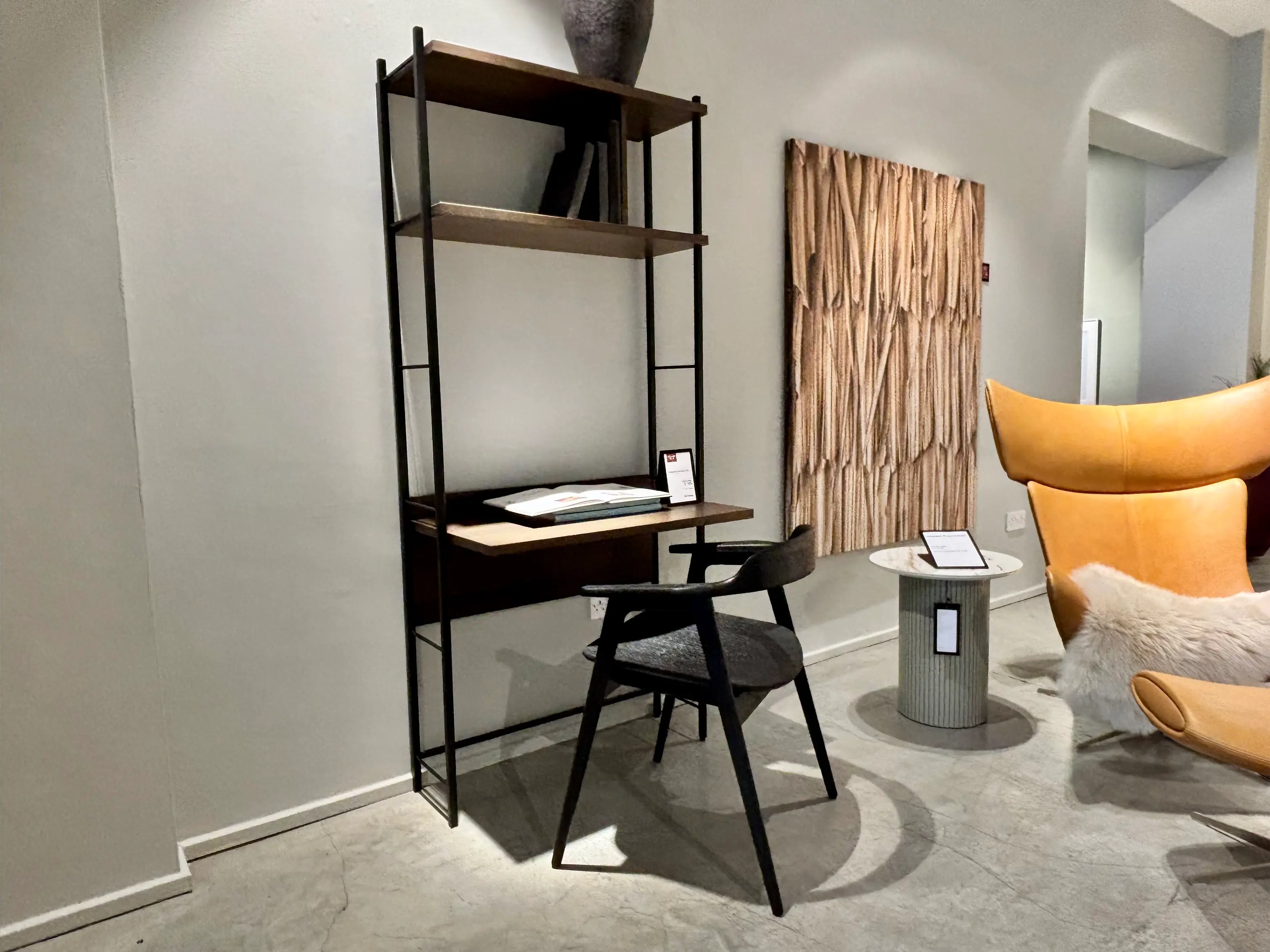Storage Calgary with Workstation - Dark Oak / Matt Black