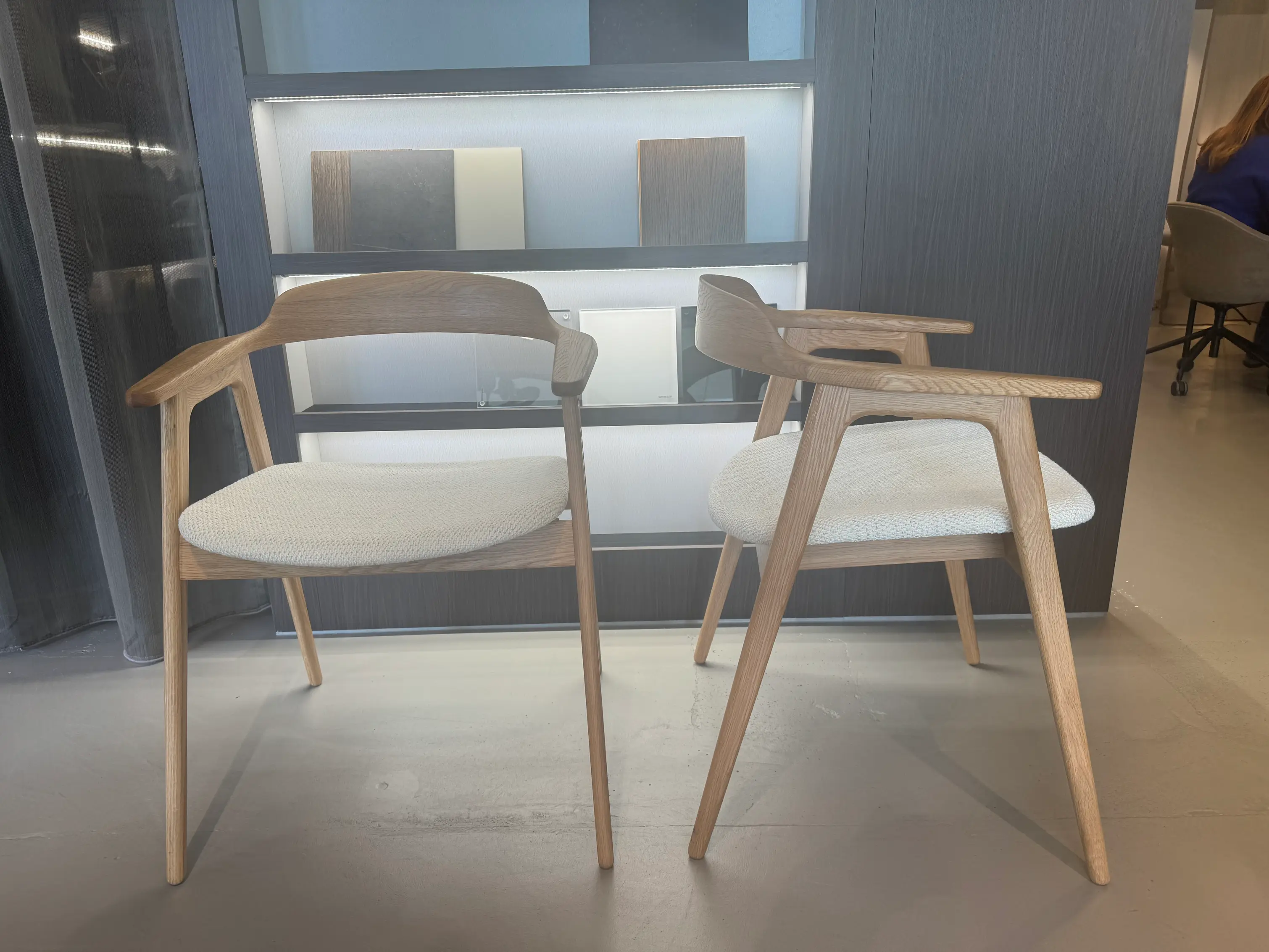 Set of 4 Seoul dining chairs, white Lazio/ natural oak